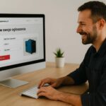 Uśmiechnięty użytkownik wystawia ogłoszenie spawalnicze na SprytnySpawacz.pl na komputerze stacjonarnym